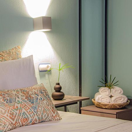 Joya Ofrynio Stylish Suites Ofrinion Luaran gambar