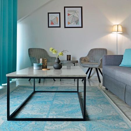 Joya Ofrynio Stylish Suites Ofrinion Luaran gambar