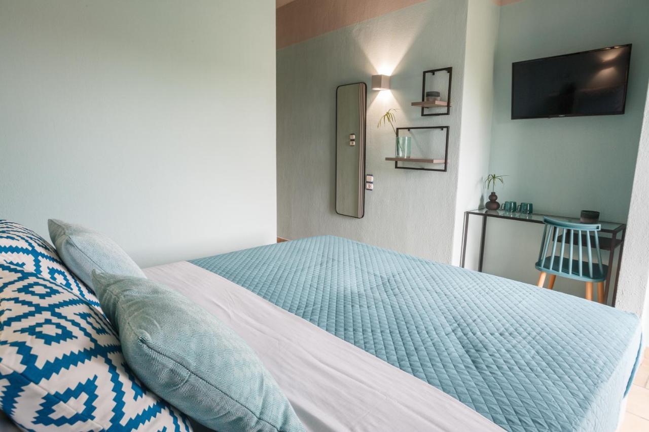 Joya Ofrynio Stylish Suites Ofrinion Luaran gambar