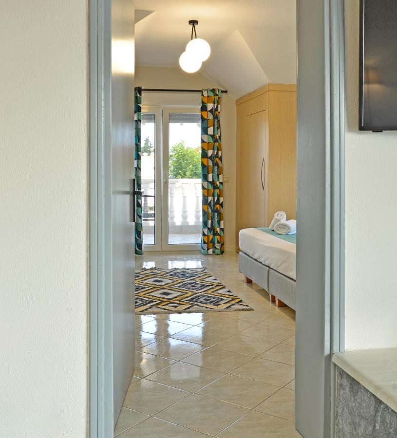 Joya Ofrynio Stylish Suites Ofrinion Bilik gambar