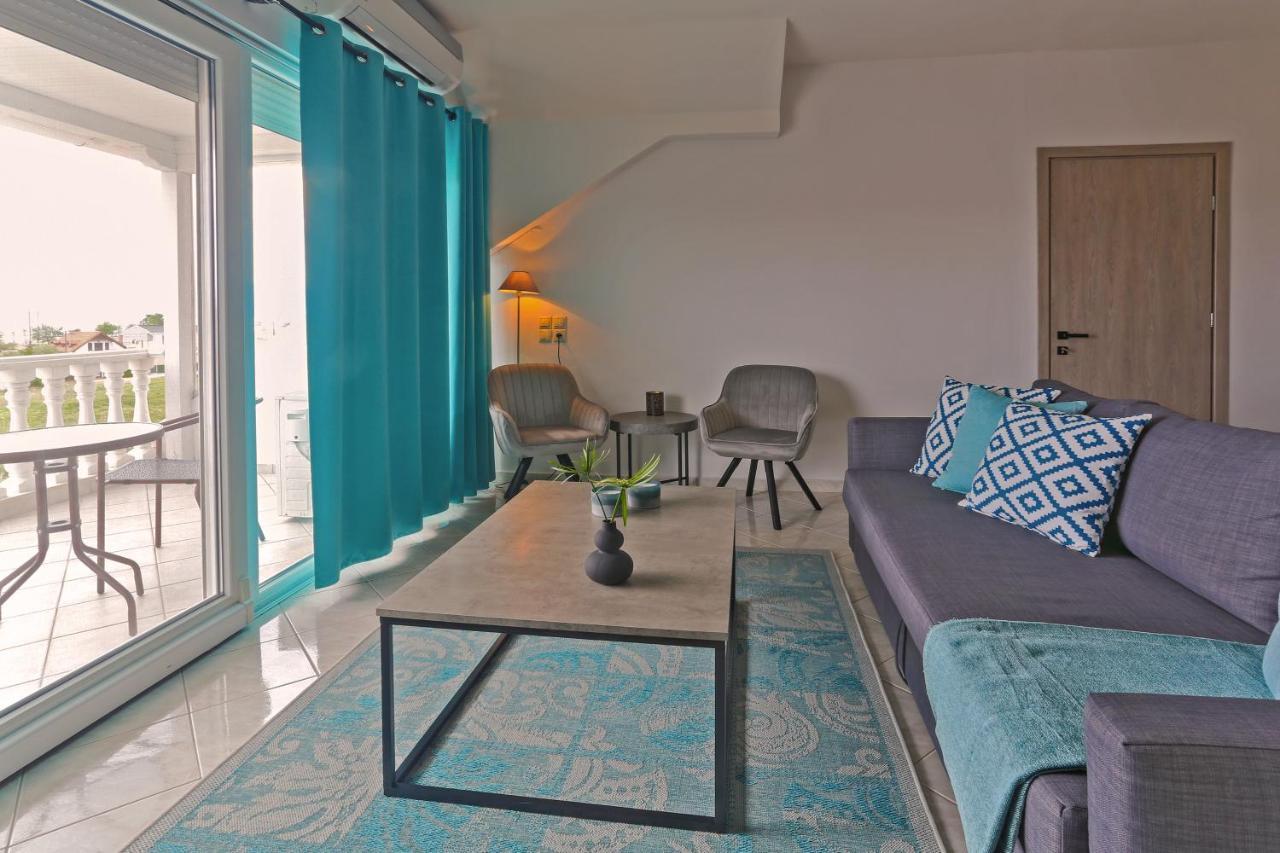 Joya Ofrynio Stylish Suites Ofrinion Luaran gambar