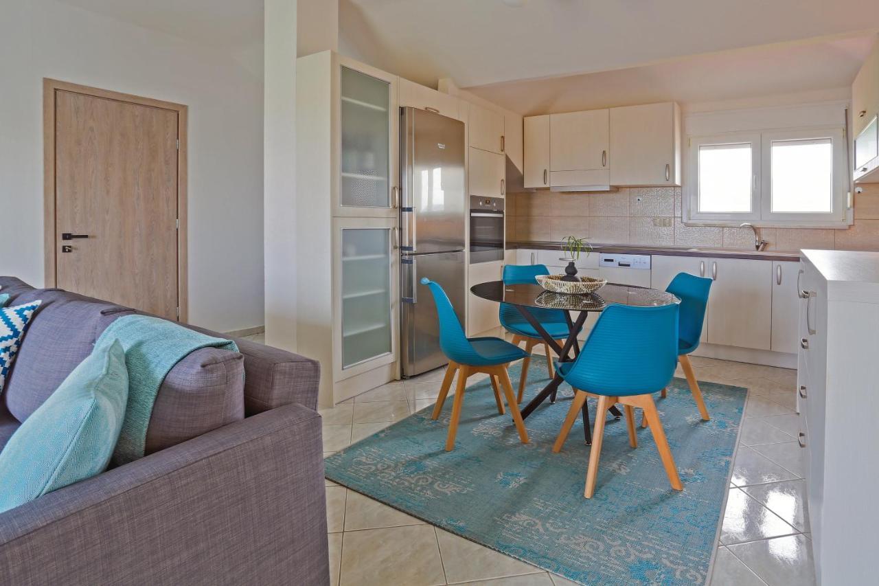 Joya Ofrynio Stylish Suites Ofrinion Luaran gambar